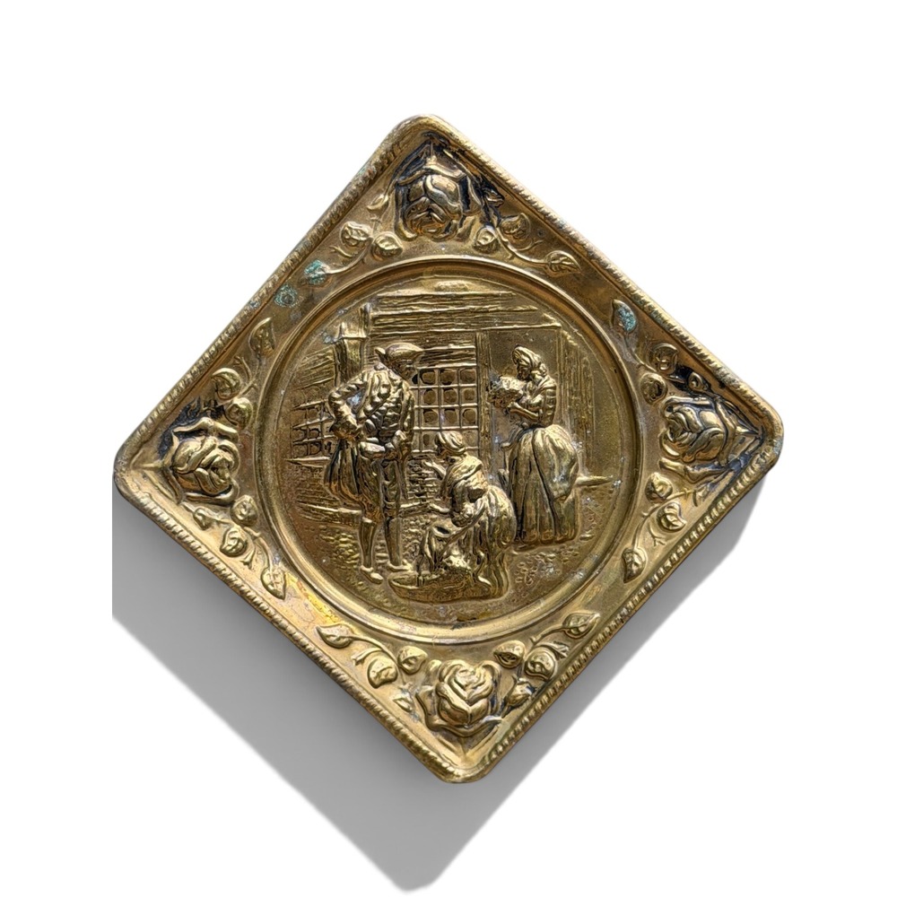 Elpec Wall Plaque Embossed Brass Tavern Scene Diamond Gold 6.5in